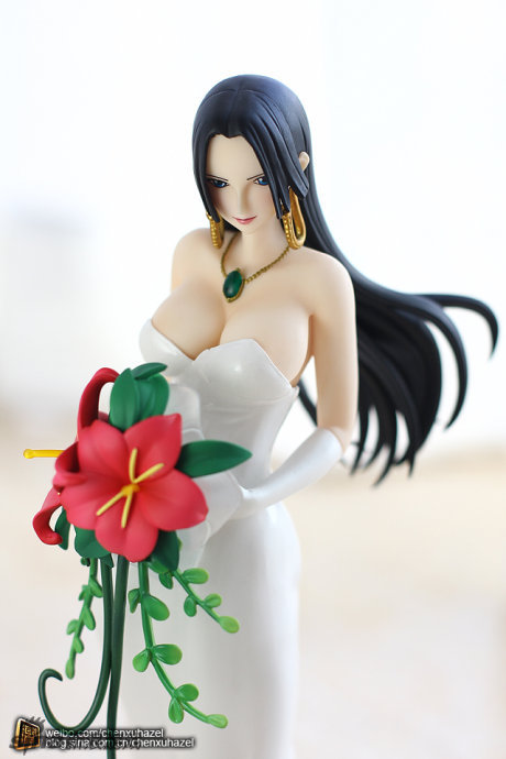 女帝婚纱手办_女帝手办(3)