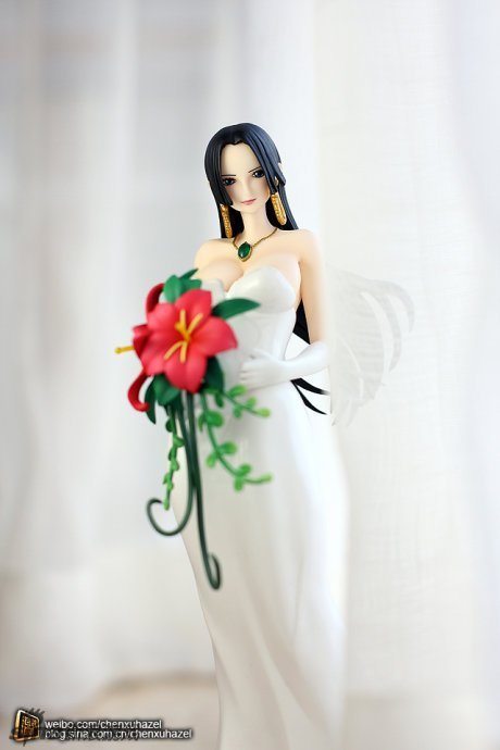 女帝婚纱手办_女帝手办(3)