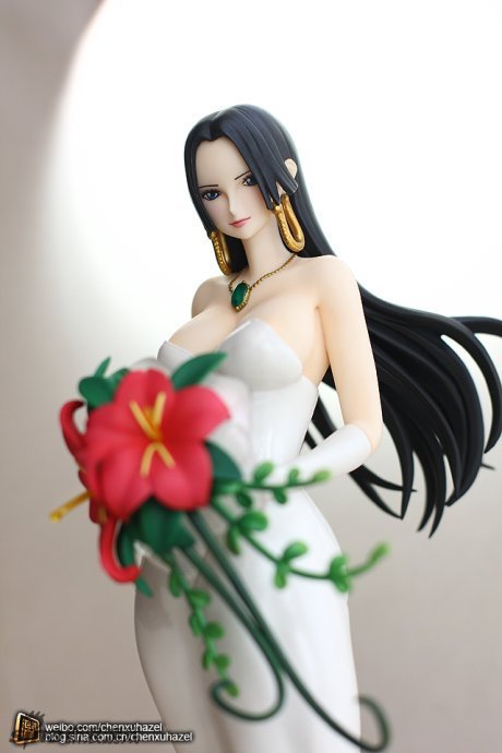 女帝婚纱手办_女帝手办(3)