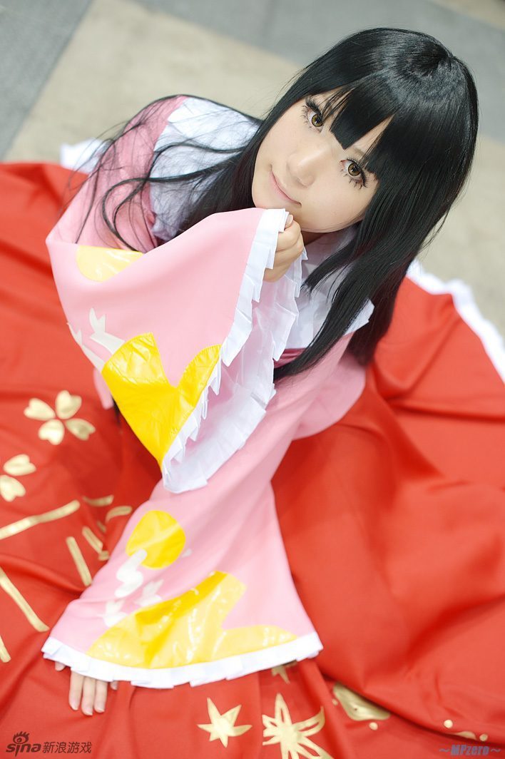 冷艳中带着可爱的女孩 蓬莱山辉夜超美cos