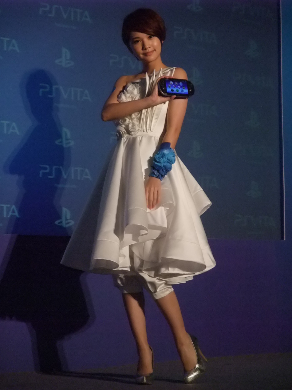 杨丞琳助阵索尼PS VITA台湾发布会 - 游戏频道