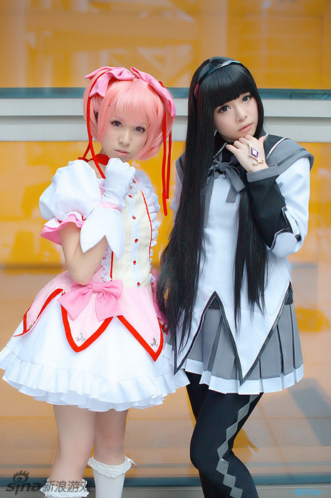 《魔法少女小圆》唯美cos 两个人都萌到爆了!点击查看更多游戏美图