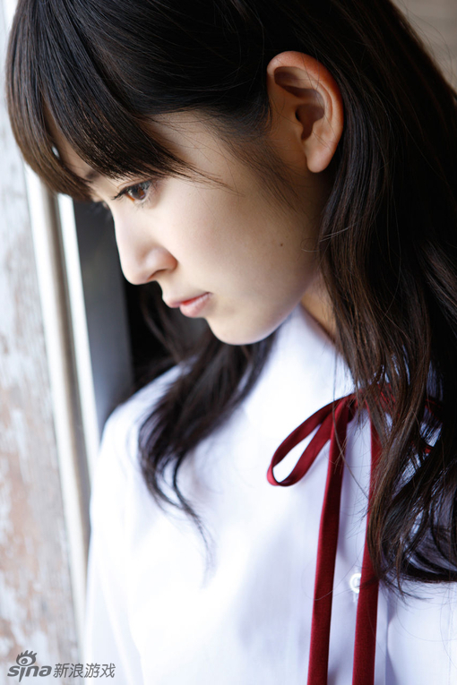 从女生校服看内衣_校服从袖子下看内衣(2)