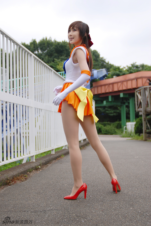 长腿Hold不住 《<em>美少女战士</em>》爱野<em>美奈子</em>COS