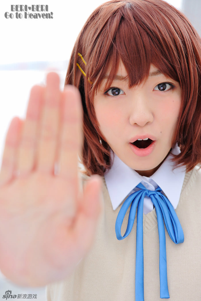 《轻音少女》平沢唯卖萌cosplay