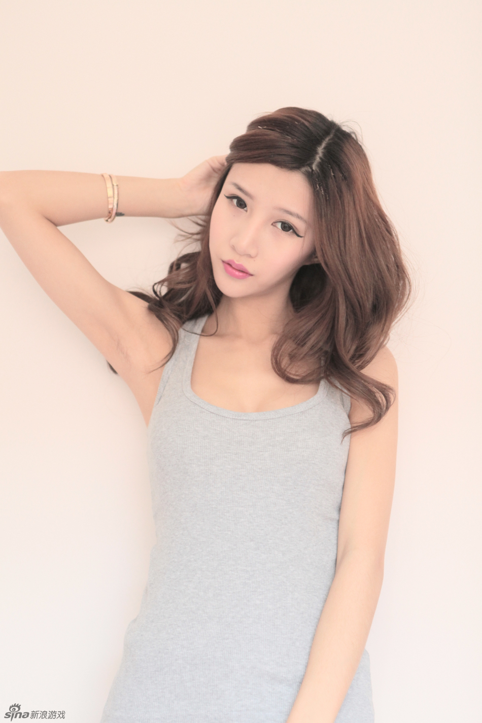 张沫凡内衣_内衣美女