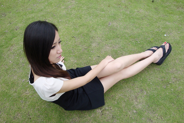 西山居《月影传说Online》2012年CJ Showgirl杨雅婷 - 游戏频道|佛山E家