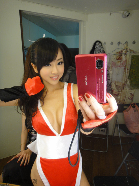 16岁<em>萌妹子</em>性感演绎 <em>全球</em>最美不知火舞-顺德信