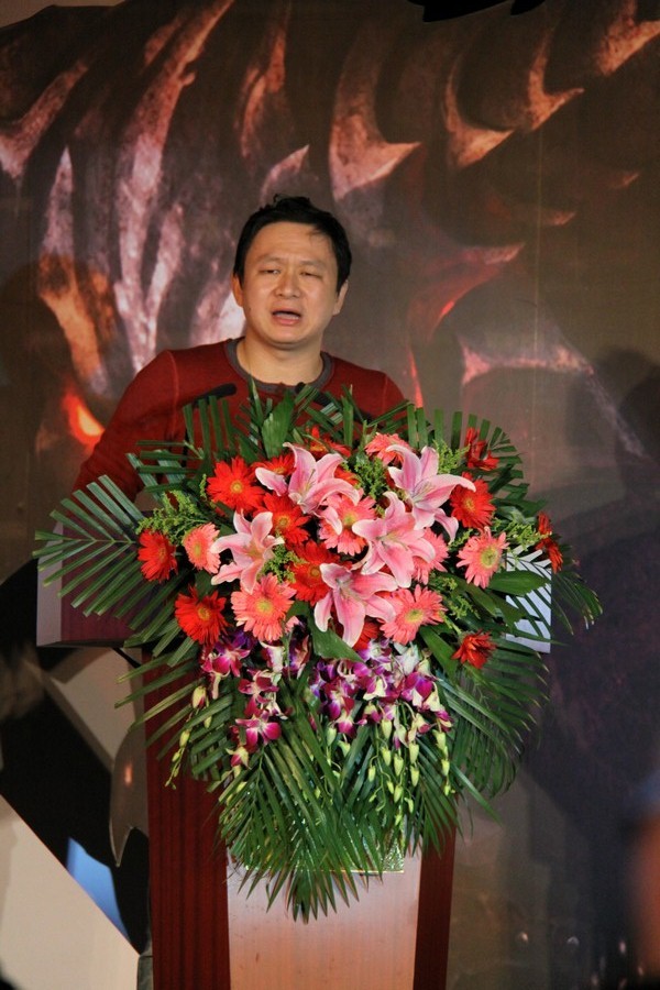 万维老总是谁_我是谁我在哪图片(3)