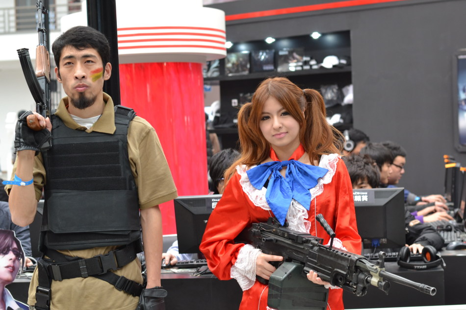 东方网-东方游戏-wcg2012总决赛海量<em>美女图</em>