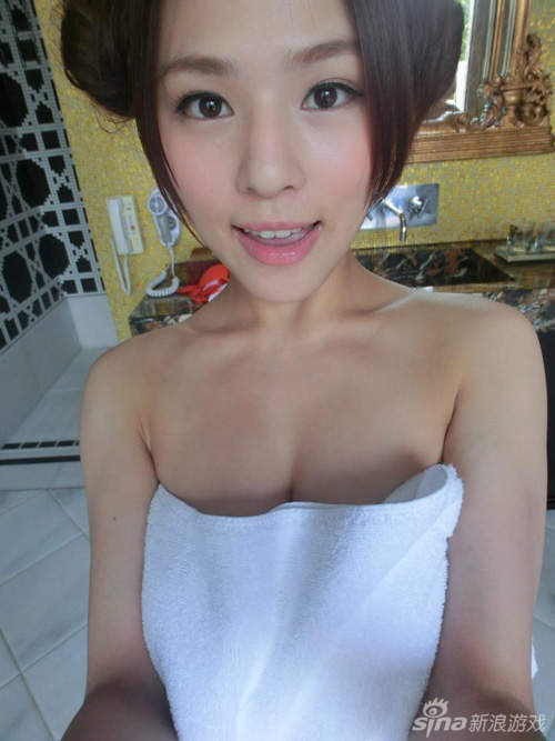 台湾筱崎爱 胸<em>妹熊熊</em>王毓菲代言游戏走红_col