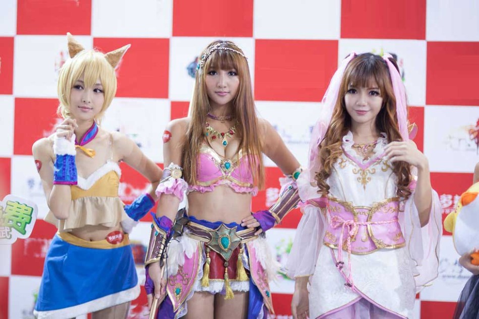 游戏<em>软妹走红</em>书展 傲人上围私拍全曝光 - 游戏