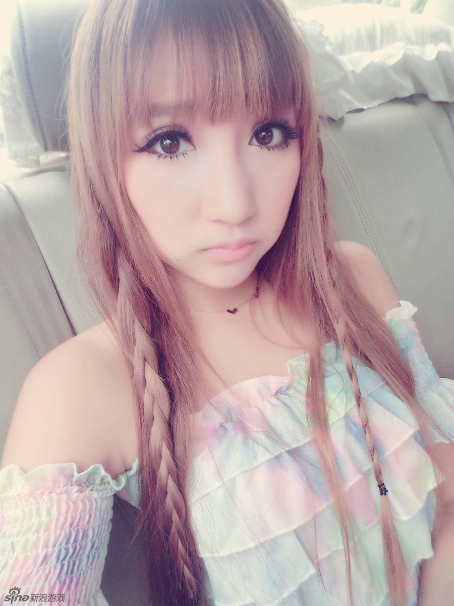 游戏<em>软妹走红</em>书展 傲人上围私拍全曝光 - 游戏