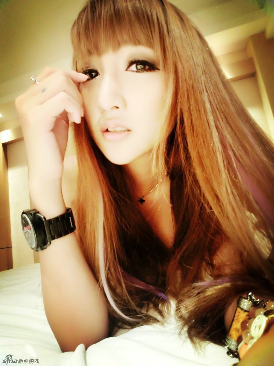 游戏<em>软妹走红</em>书展 傲人上围私拍全曝光 - 游戏