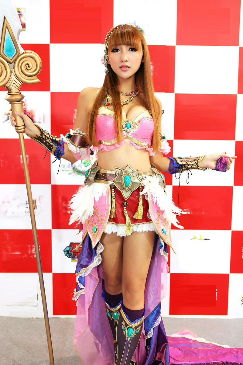 游戏<em>软妹走红</em>书展 傲人上围私拍全曝光 - 游戏