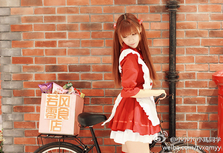 WE若风退役生活很丰富 邀漂亮妹子拍写真_Z攻