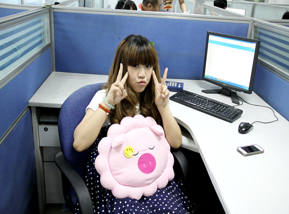 百花齐放争奇艳 客服世界杯每周美女客服推荐