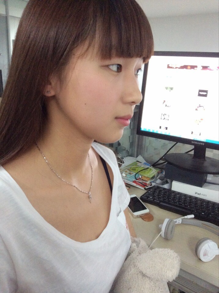 冰峰网络美女客服团队_Z攻略-专注于游戏攻略