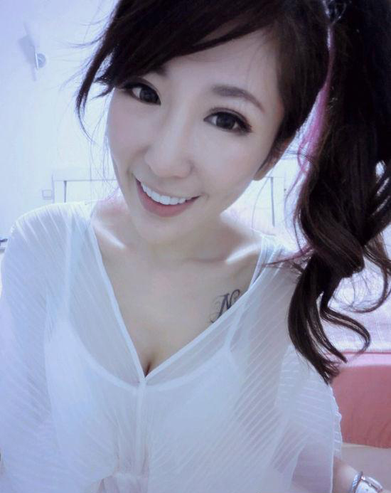 台电竞女主播谢依彤担任主播