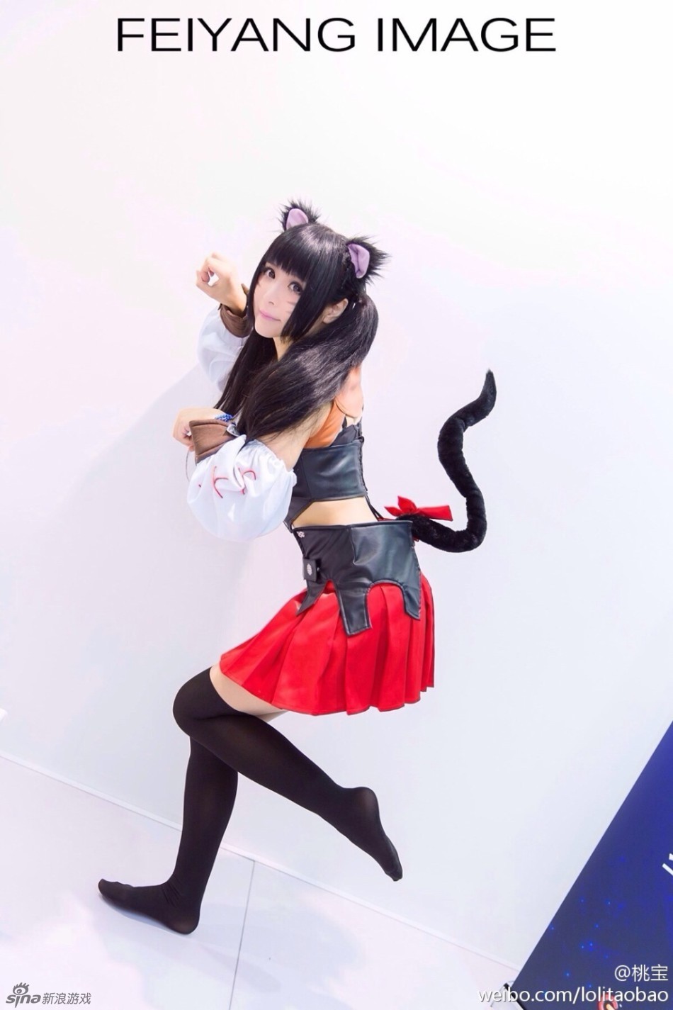 桃宝变身性感小黑猫 酥胸细腰尽显喷血萌态