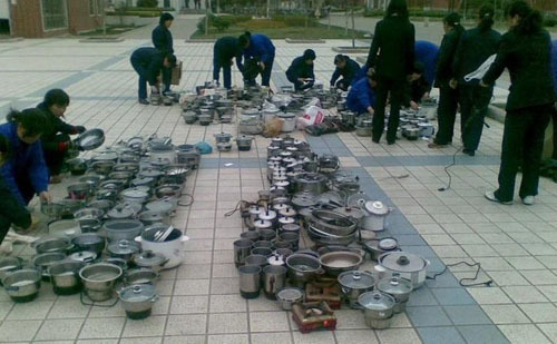  大学 宿舍奇葩多  校园趣事 囧图集 - 游戏频道|佛