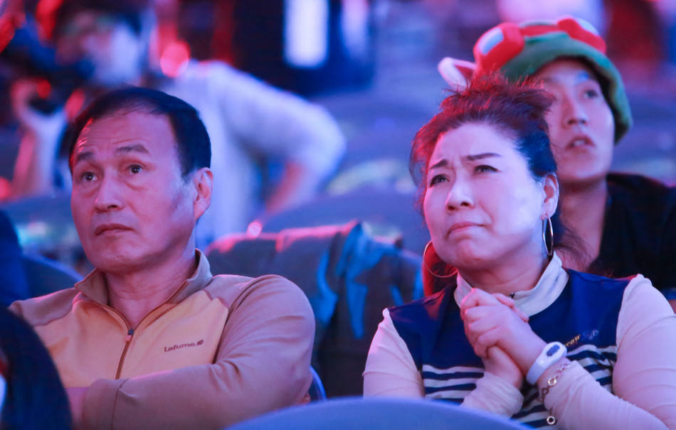 S4半决赛皇族 vs OMG 现场图集 - 游戏频道|佛