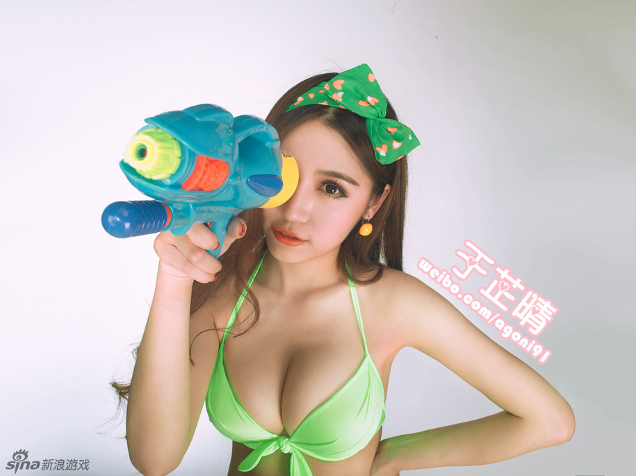 游戏<em>正妹</em>于芷晴古装演游戏<em>电影</em> 与白客搭戏_Z