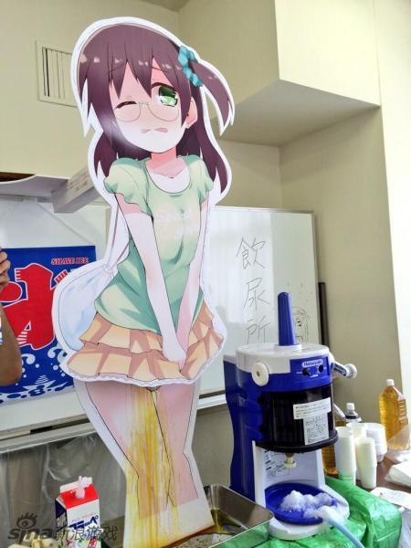 二次元少女尿尿机风靡日本
