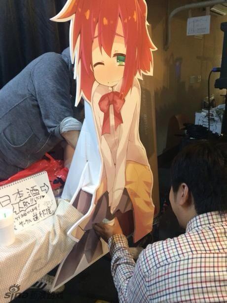 二次元少女尿尿机风靡日本
