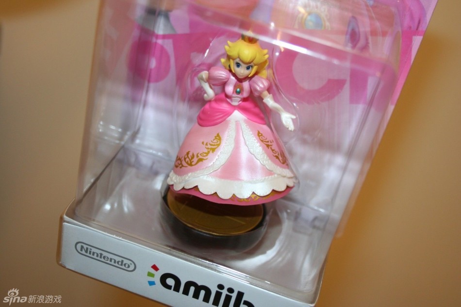 超稀有错版amiibo碧琪公主手办