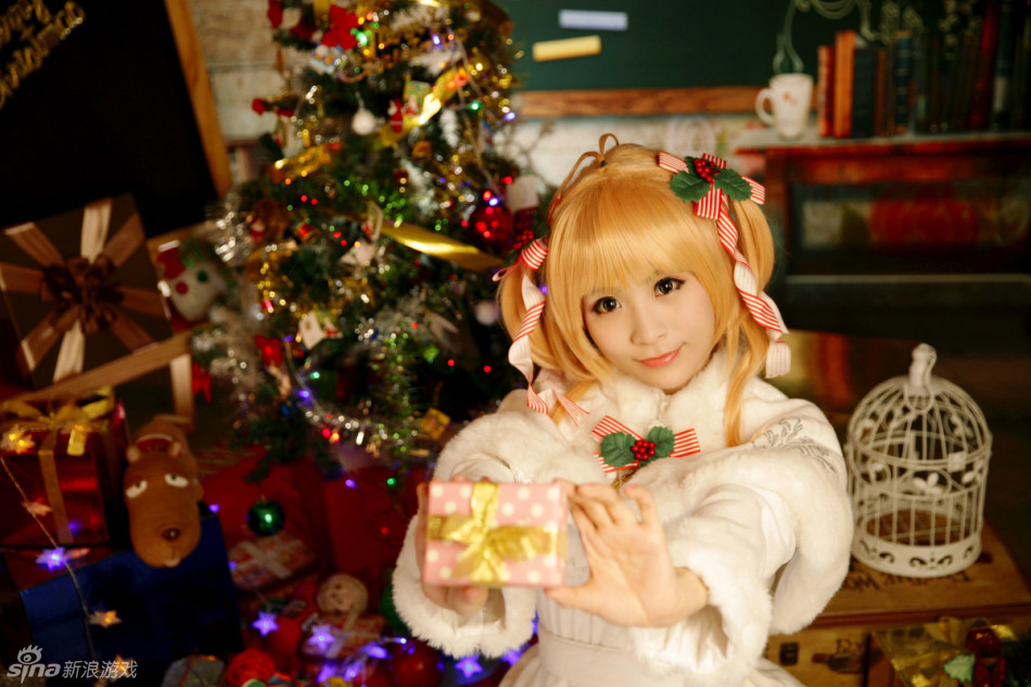 看游戏正妹主播白鹭圣诞版小樱写真集_Z攻略