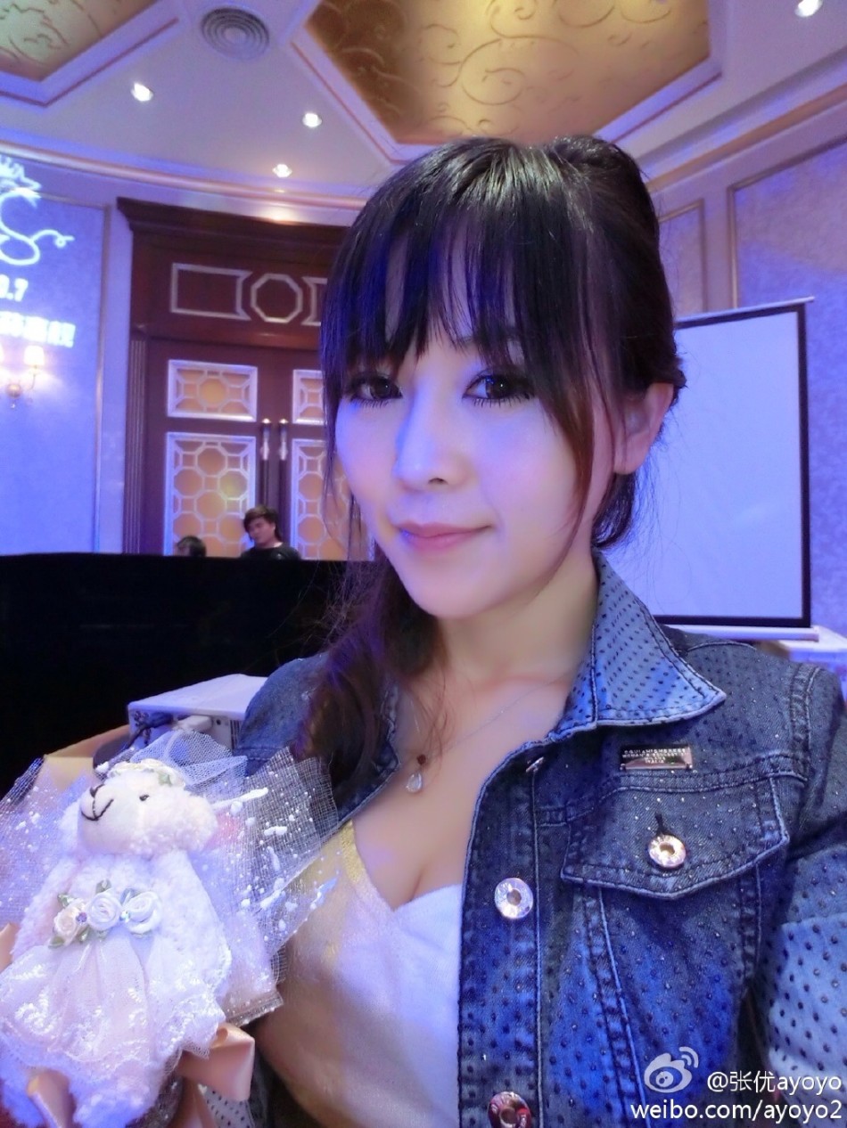 歪歪复出拍惊艳COS照 PK潘春春张优_Z攻略-