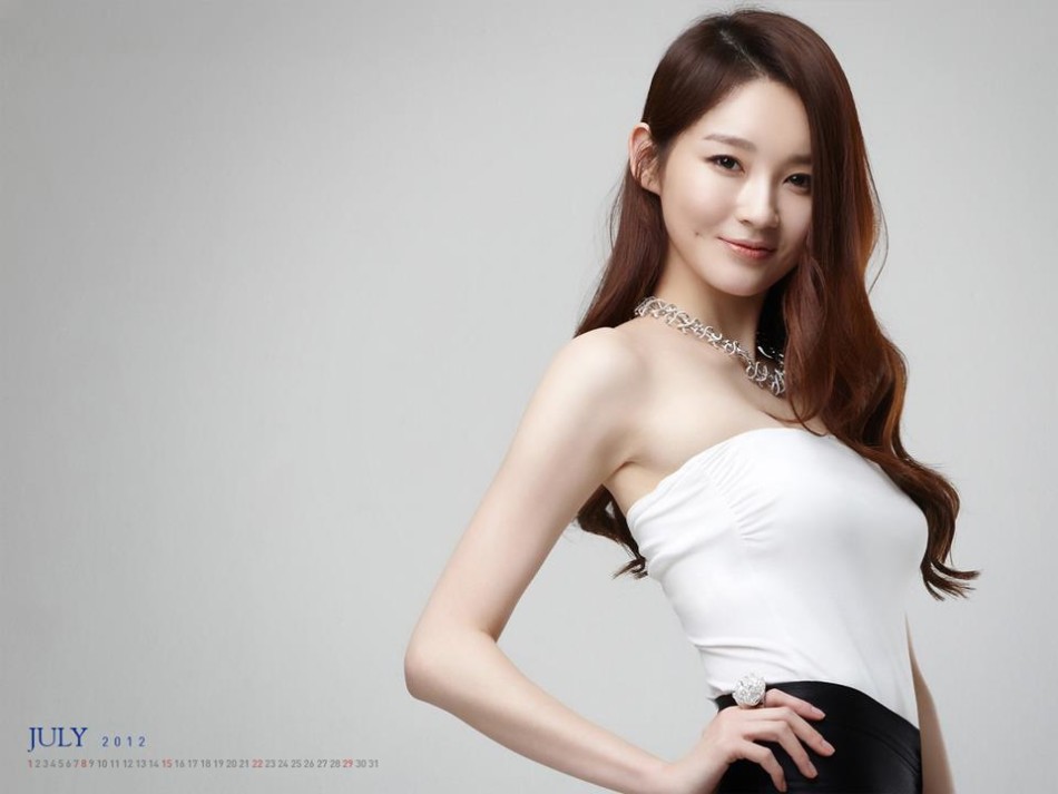 迷欧巴不如<em>看妹子</em> 南韩网游正妹代言人_Z攻略