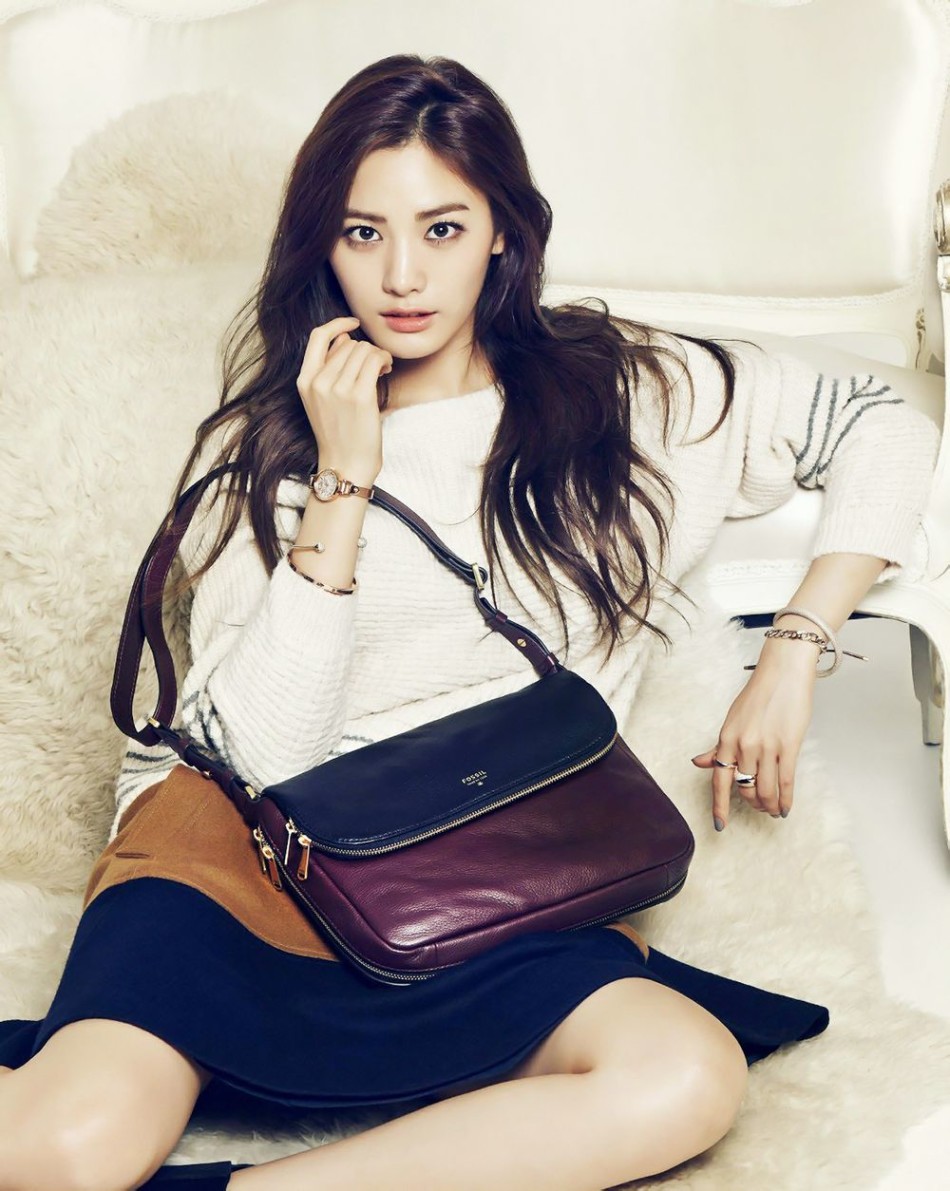 迷欧巴不如<em>看妹子</em> 南韩网游正妹代言人_Z攻略