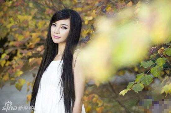 白狐女神谢容儿代言国产游戏 倾情献唱主题曲