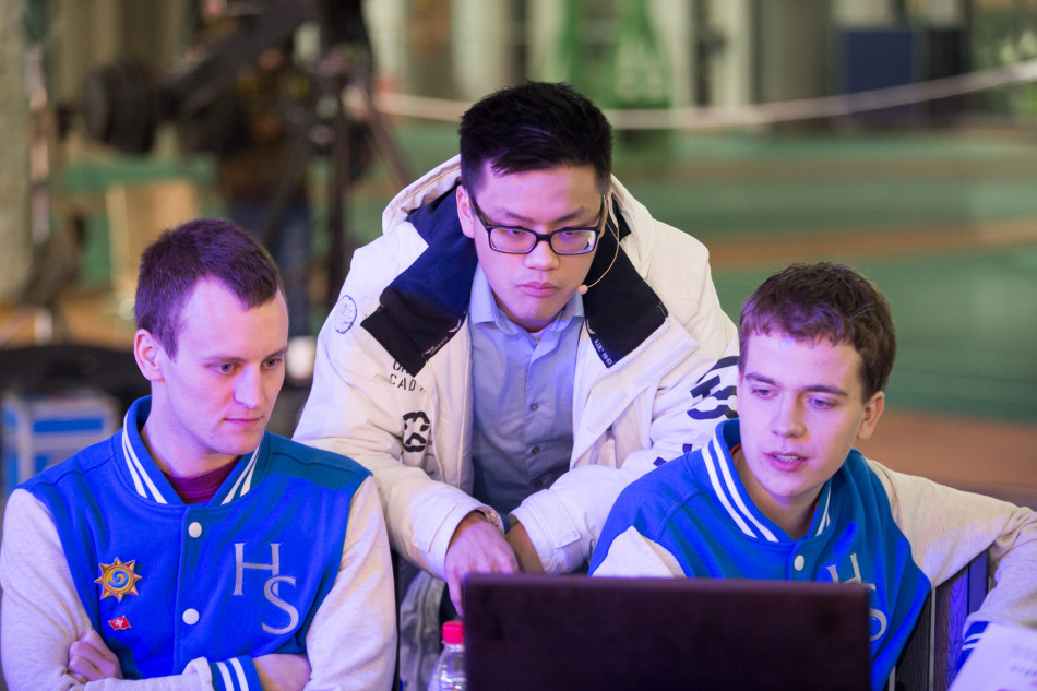 炉石传说中欧对抗赛比赛现场