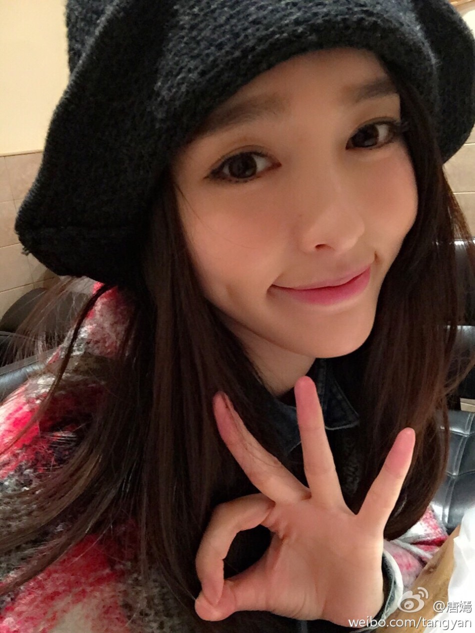 华丽转身 十亿女王唐嫣出任游戏形象代言人_Z