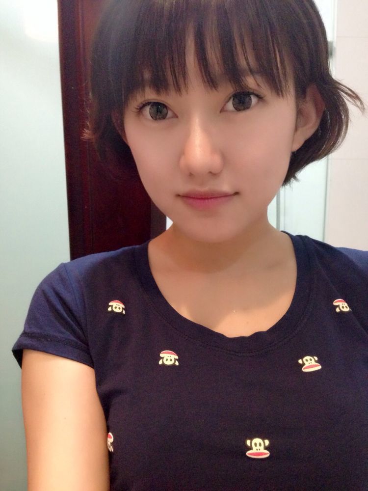 DOTA2天梯5000分正妹大神 lilith清纯照_Z攻略