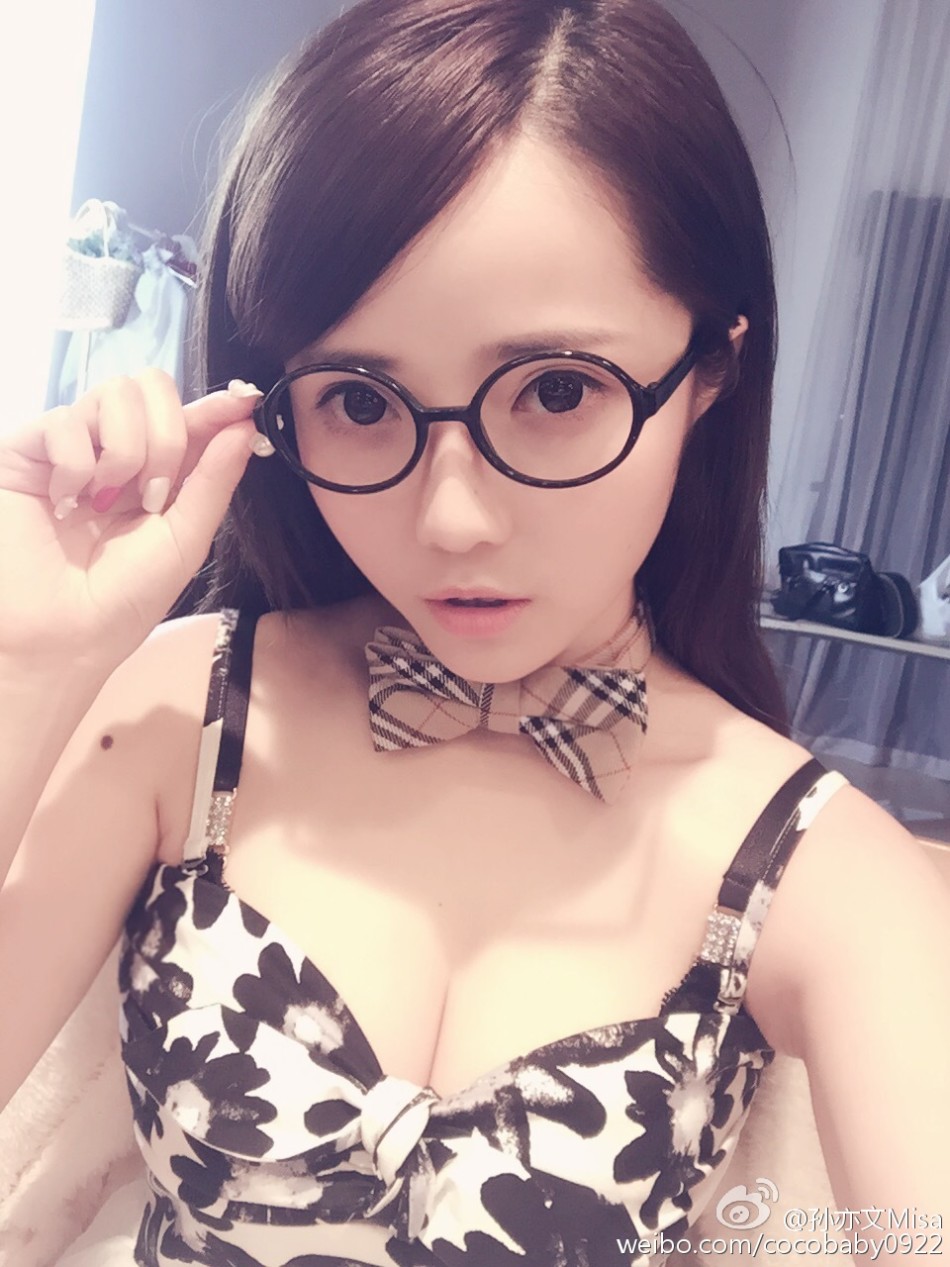 孙亦文内衣_孙亦文性感内衣照片