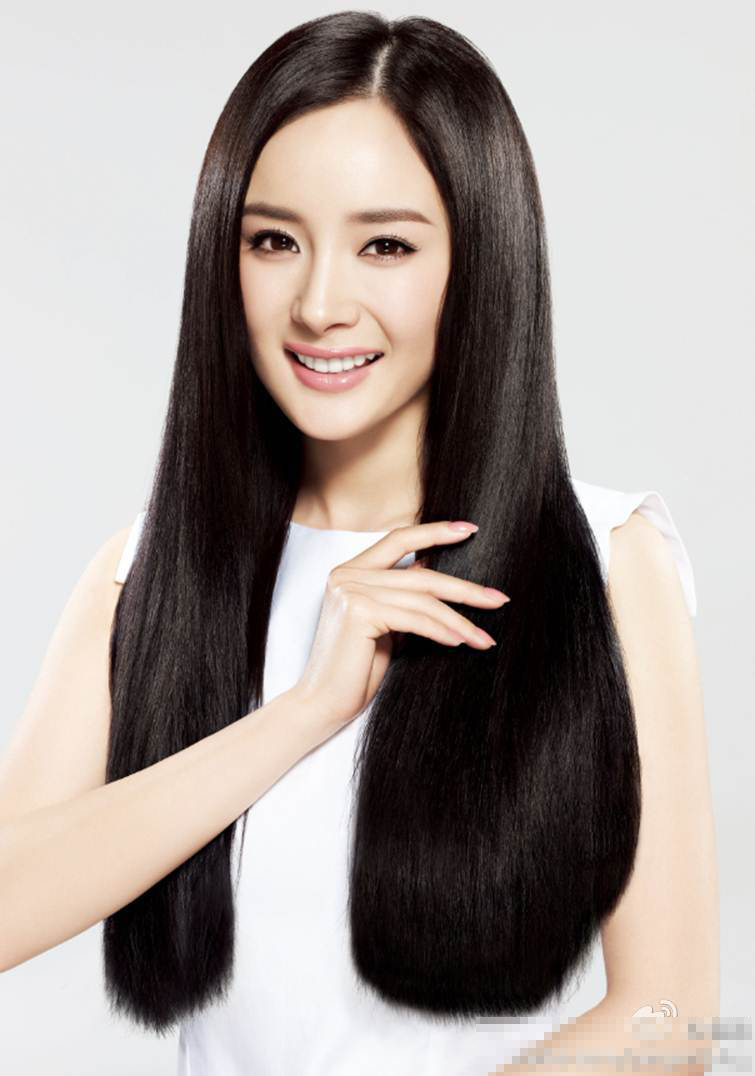 数钱数到手发软 国民女神杨幂代言手游大把捞