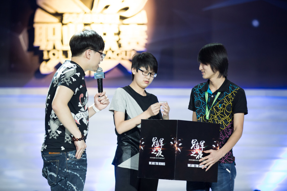 EDG战队冠军之夜现场高清图集-英雄联盟专区