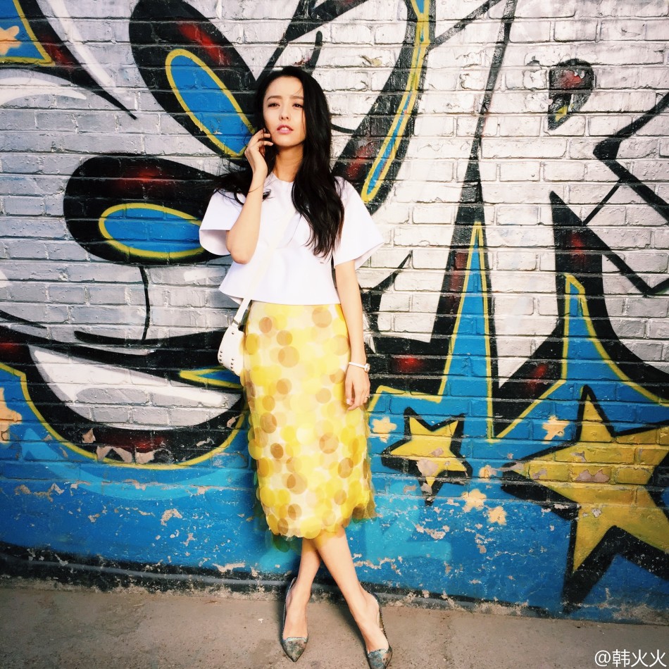 佟丽娅代言手游近日正式公测_中搜论坛_东西