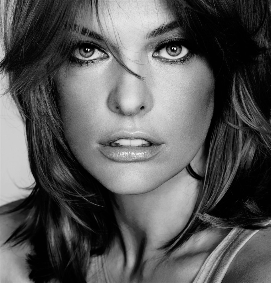 游戏女神米拉乔沃维奇自曝化妆照_Z攻略-专注于游戏攻略的网站