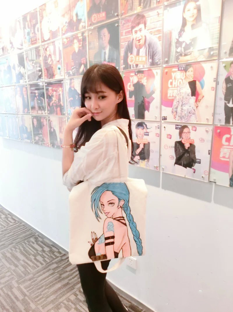 游戏女神戚蓝尹出演网剧