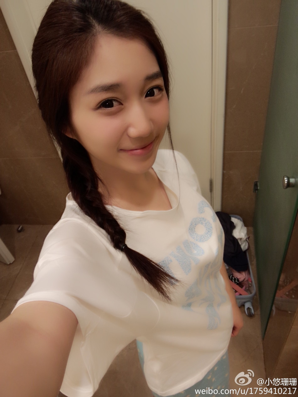 正妹主播小悠加盟电竞比赛