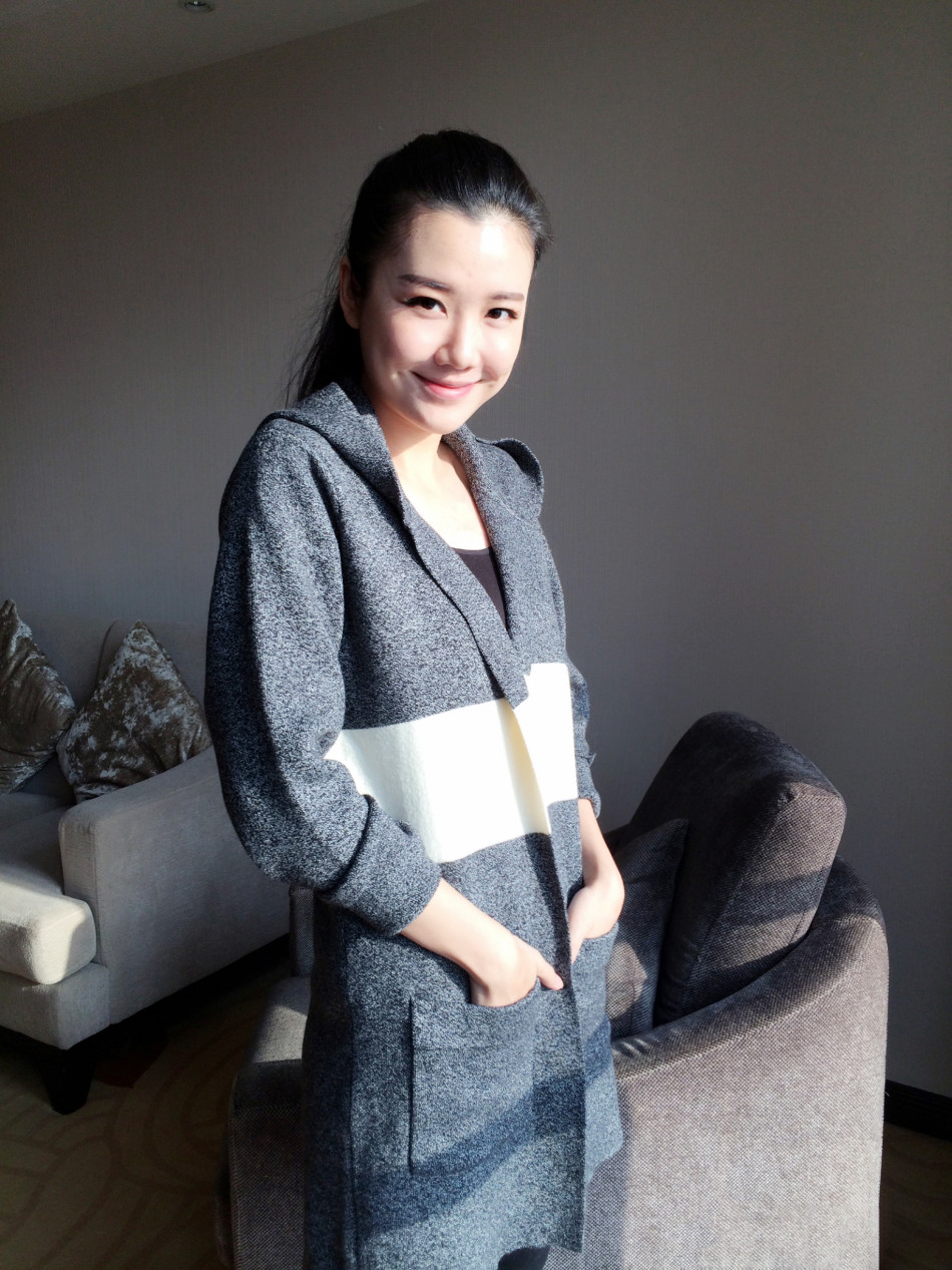 刘语熙站台主持电竞推介会