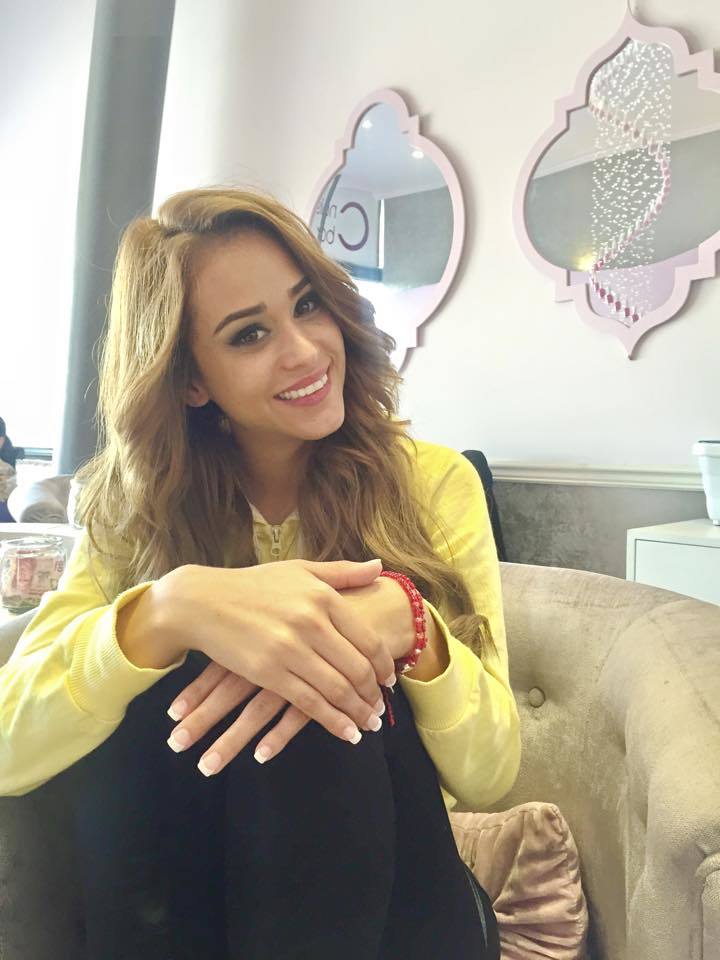 墨西哥气象主播拍内衣写真_Z攻略-专注于游戏