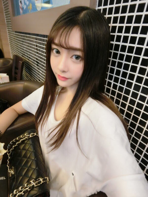 19岁lol小女神 最爱大魔王