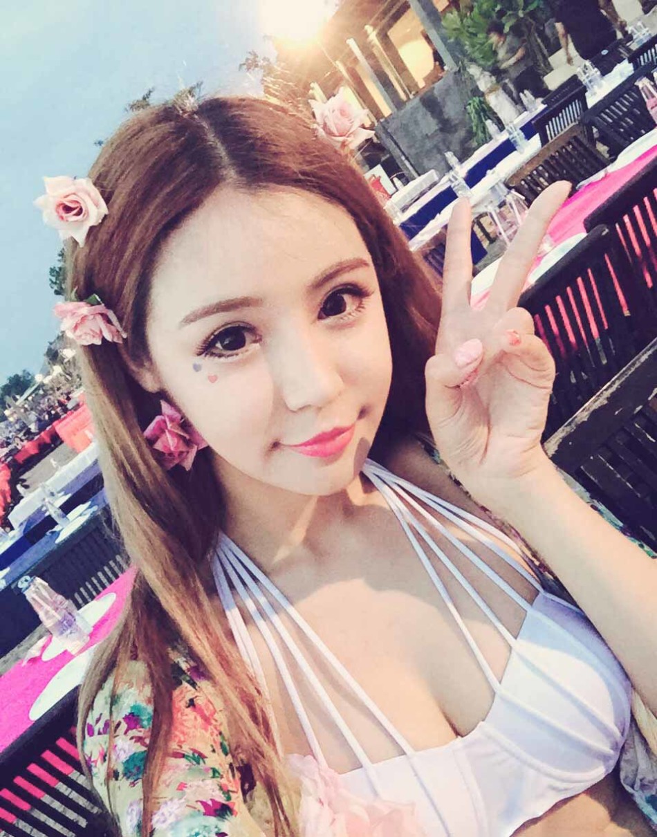 美女老总白芷晴_白芷图片(3)