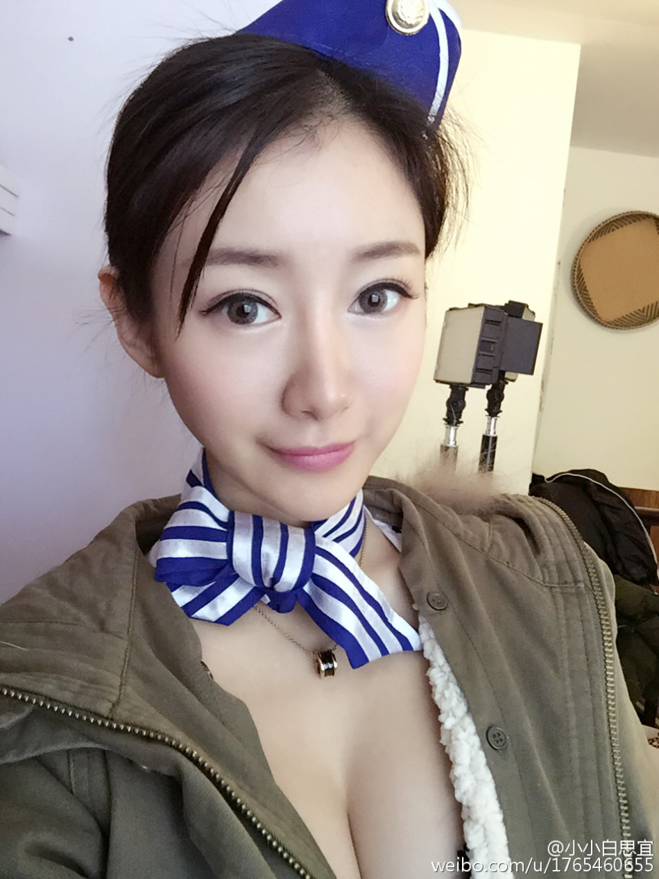 最胸虎牙妹拍摄性感游戏宣传照_Z攻略-专注于游戏攻略的网站